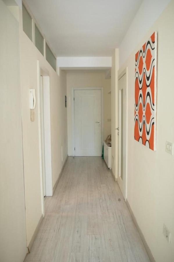 Down Town Tirana Apartment Center Екстер'єр фото