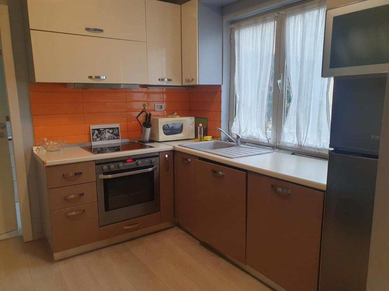 Down Town Tirana Apartment Center Екстер'єр фото