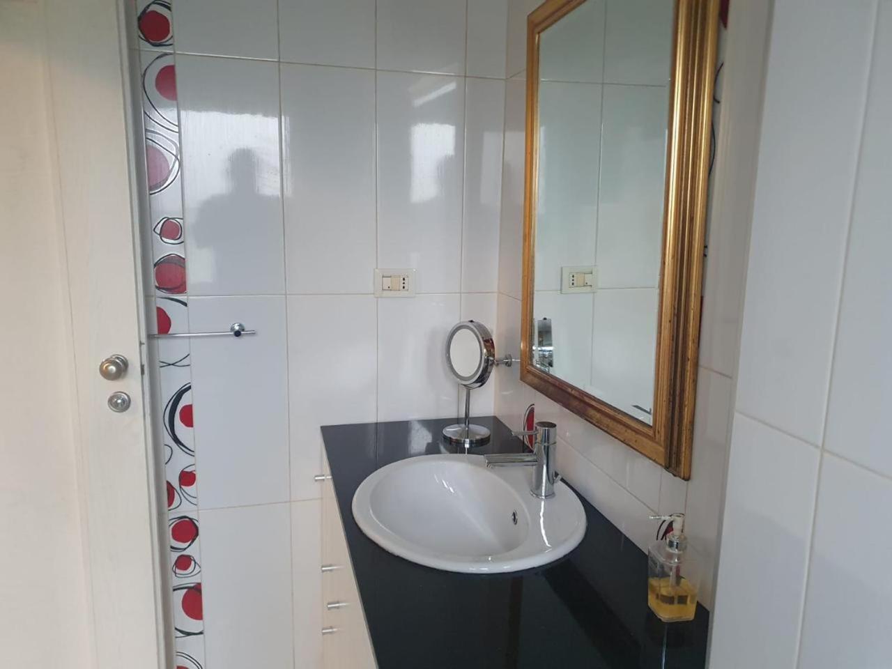 Down Town Tirana Apartment Center Екстер'єр фото